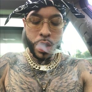 Meet your Posher, Robert